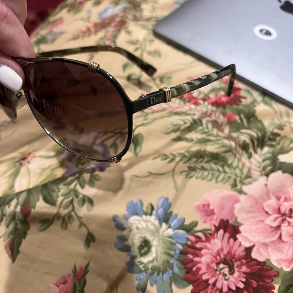 Christian Dior Dior Chicago2 Gold Tone Frame Aviator Sunglasses host pick - Picture 7 of 16